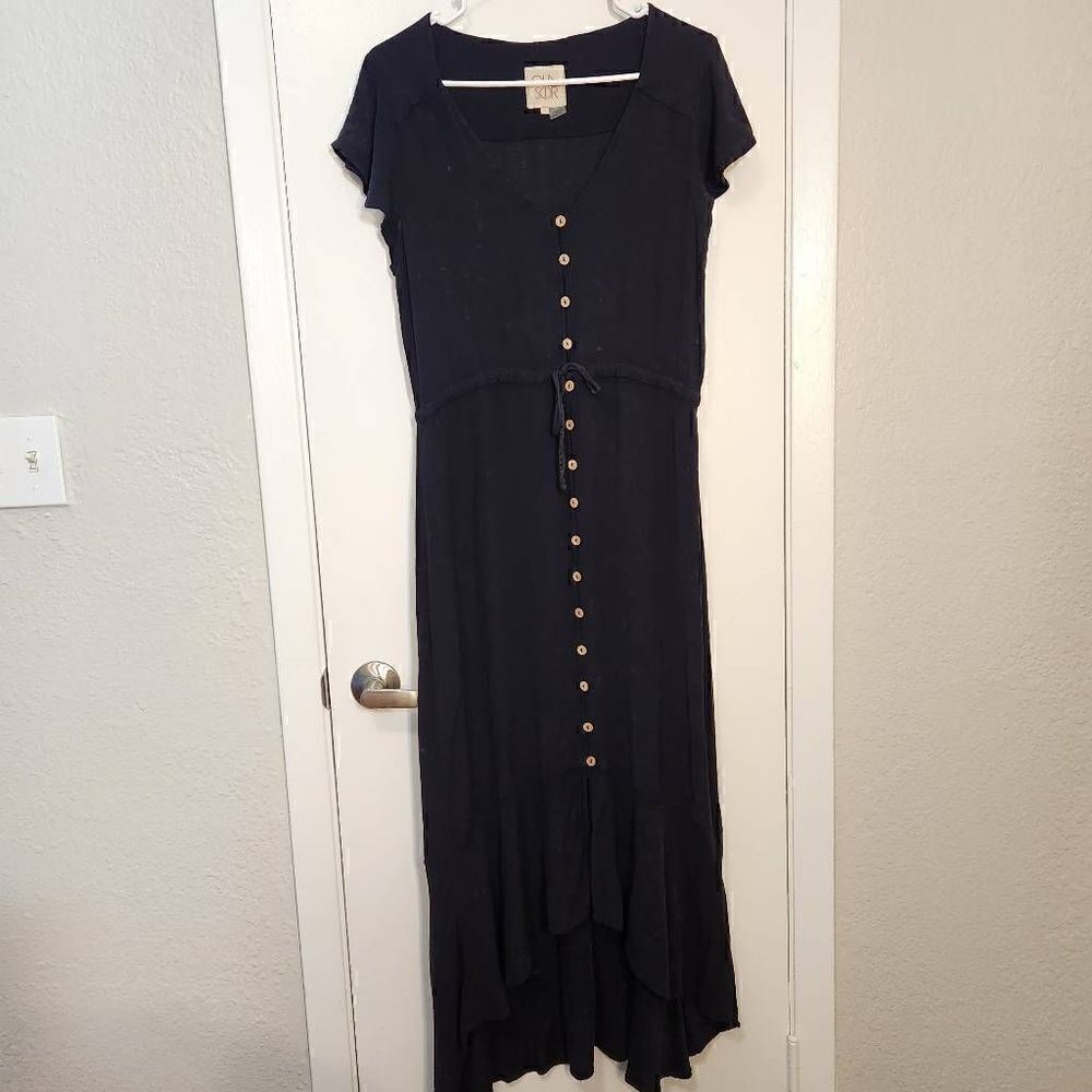 Chaser Button flutter sleeve midi dress